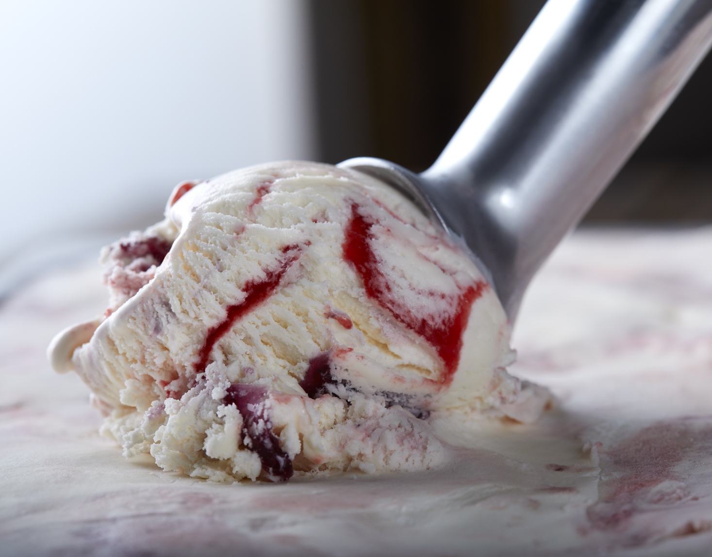 Scoop_Berry-Swirl-ice-cream_apf